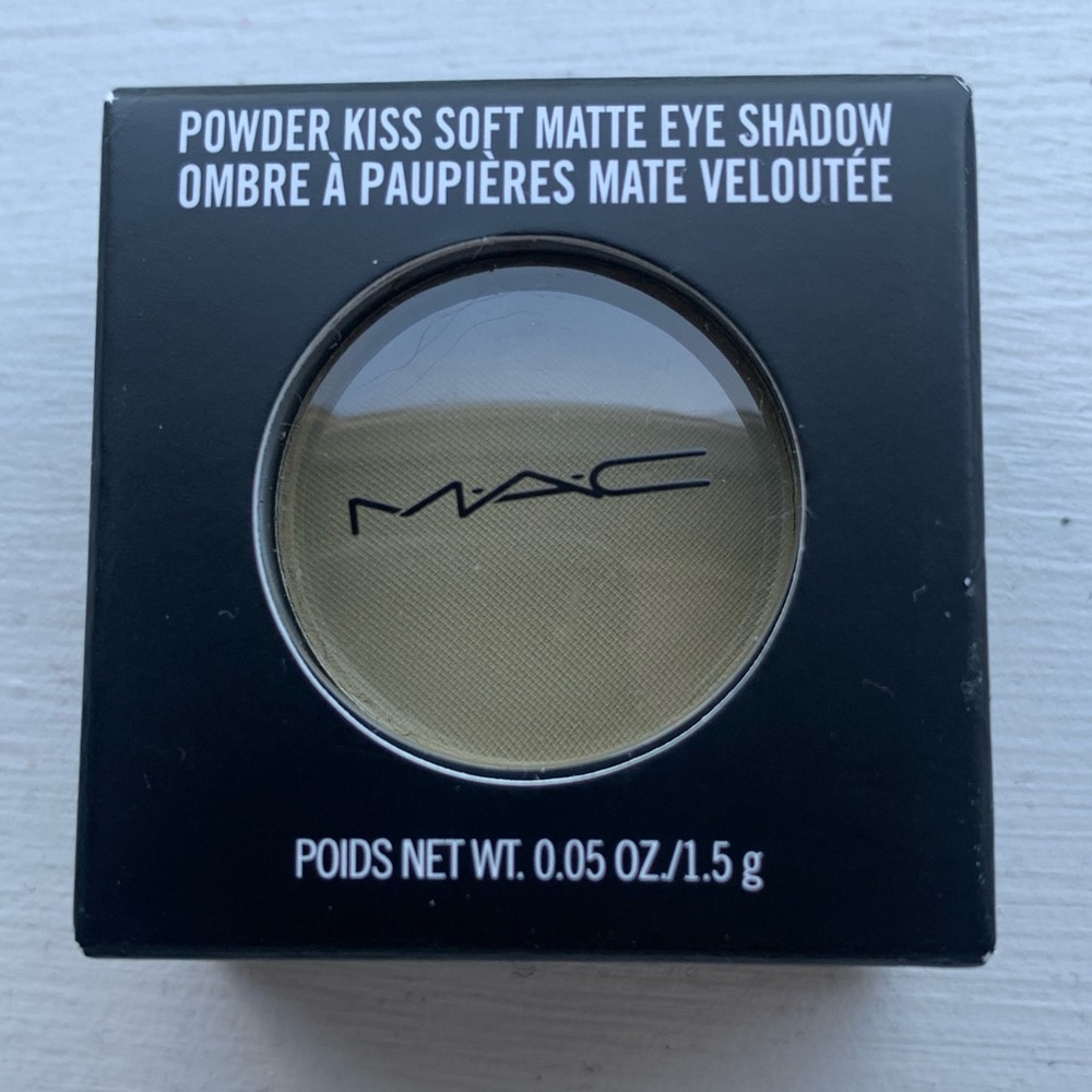 MAC Powder Kiss Soft Matte eyeshadow